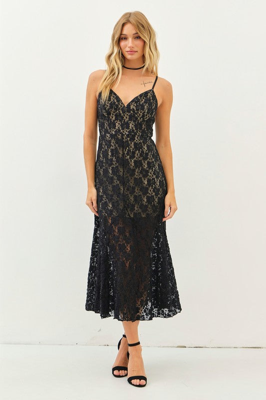 (PRE-ORDER) Romantic Lace Midi Dress  Arrives Dec 24