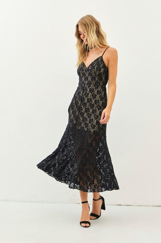 (PRE-ORDER) Romantic Lace Midi Dress  Arrives Dec 24